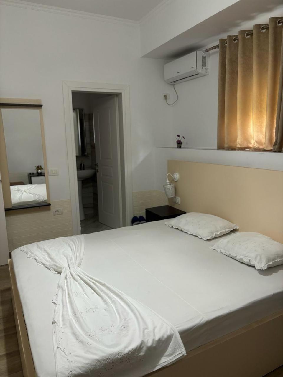 Guest House Adi Hoxha Berat Exterior foto